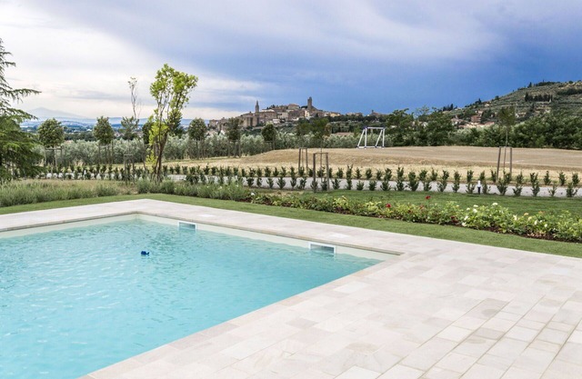 Private Villa with WIFI, private pool, TV, patio, panoramic view, parking, close to Cortona