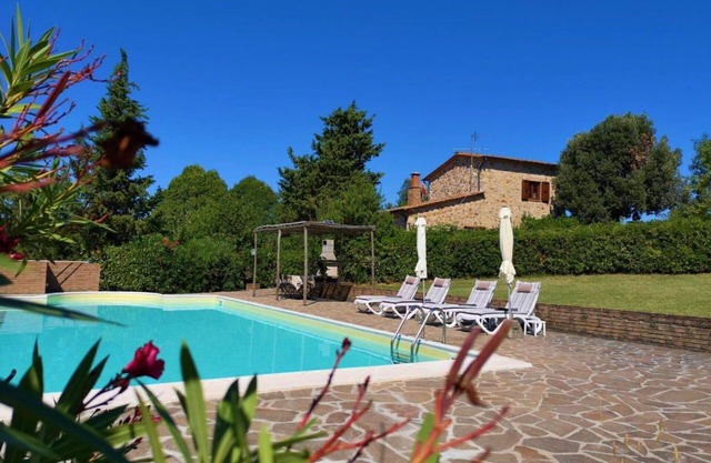 Private Villa with private pool, A/C, WIFI, TV, patio, pets allowed, panoramic view, parking