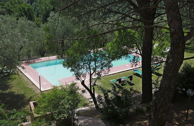 Private Villa with private pool, WIFI, TV, patio, panoramic view, parking, close to Florence