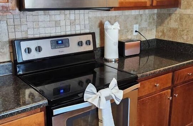 Private Villa 3-Bed| 7 min from Downtown