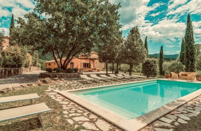 Private Villa between Umbria and Tuscany with pool