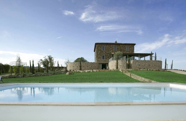 Private villa with swimming pool in Lazio