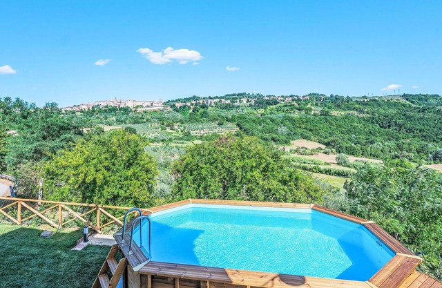 Private Villa with hot tub, WIFI, private pool, TV, patio, pets allowed, panoramic view, parking