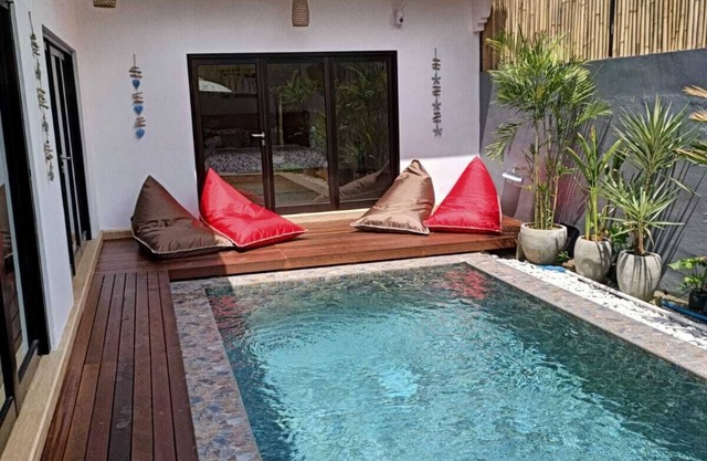 Private Villa with pool in great Canggu location, a short walk from the beach