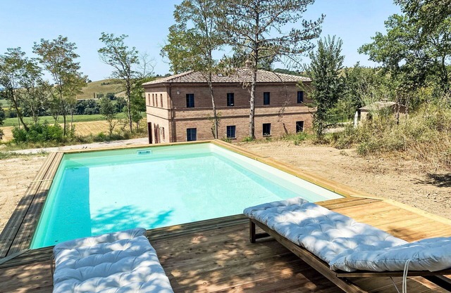 Private Villa with private pool, A/C, WIFI, TV, patio, pets allowed, panoramic view, parking
