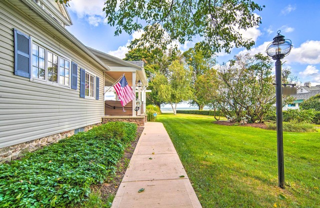 Private Waterfront Lake Erie Home w/BBQ Patio