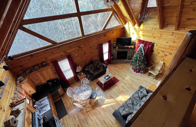 Private Woodsy escape perfect for couples and small families