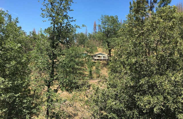 Private Yosemite County home. On 40 Acres!
