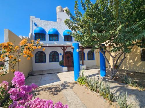 Private Zihuatanejo Beach Villa & Pool Sleeps 12