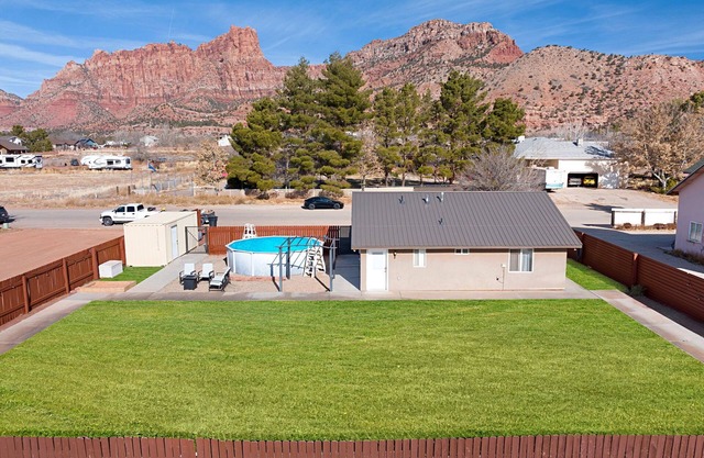 Private Zion Stay: Pool, Fire-pit, Red Rock Views