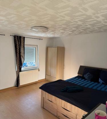 Privates Zimmer Gemeinschaftsbad keine Küchen