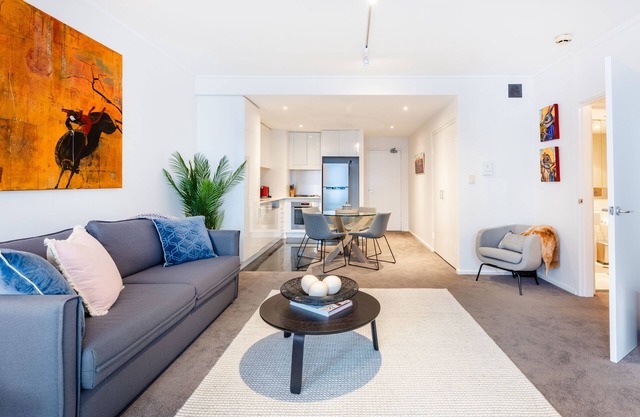 Prized Paddington apartment at its super convenient best