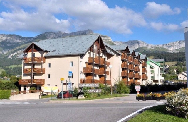 Proche du Centre ! Accès Piscine + Local à Skis