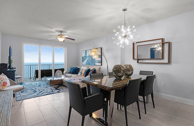 Professionally Designed & Decorated Luxury Oceanfront Paradise