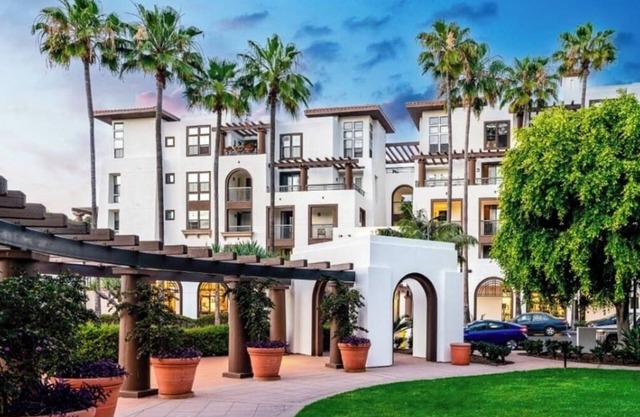 Promenade Rio Vista: 1BR Retreat in Mission Valley, San Diego