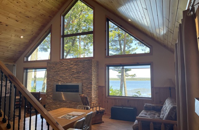 PROMO 21% WEEKLY AND MONTHLY DISCOUNT.n Lake Front Home with Resort Amenities