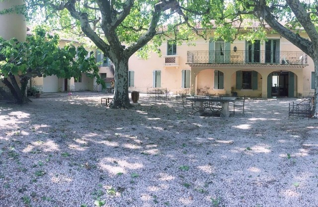 PROMOTION Mas in the countryside in the heart of Provence