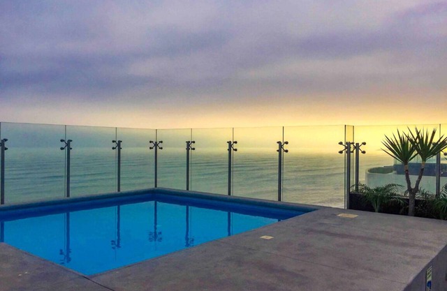 ⭐Property with ocean view and pool/airport fence⭐