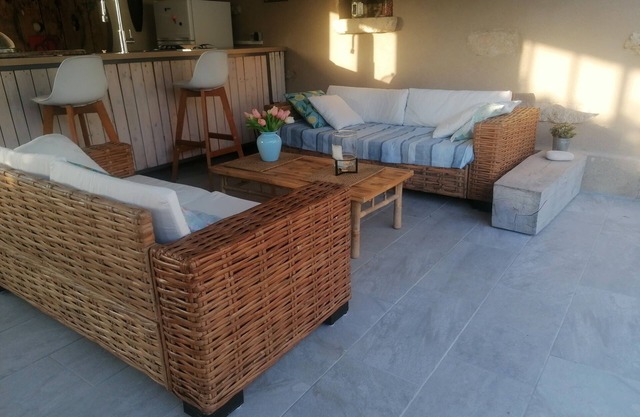 Provencal Mazet with swimming pool just for you