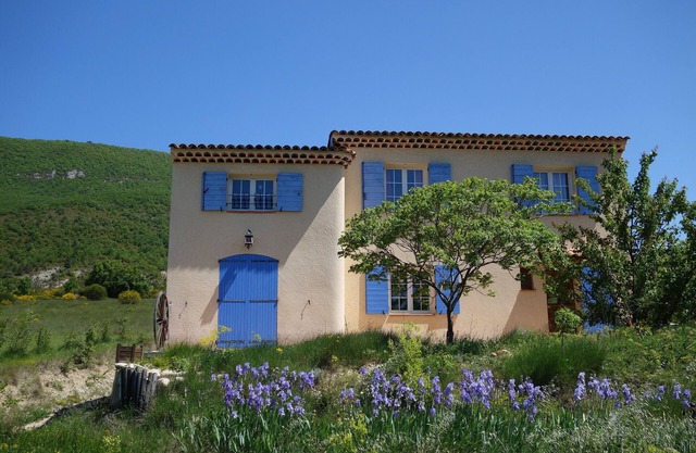 Provencal house with pool