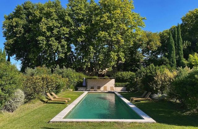Provence large house, air-conditioned, swimming pool 18x5, close to Ventoux