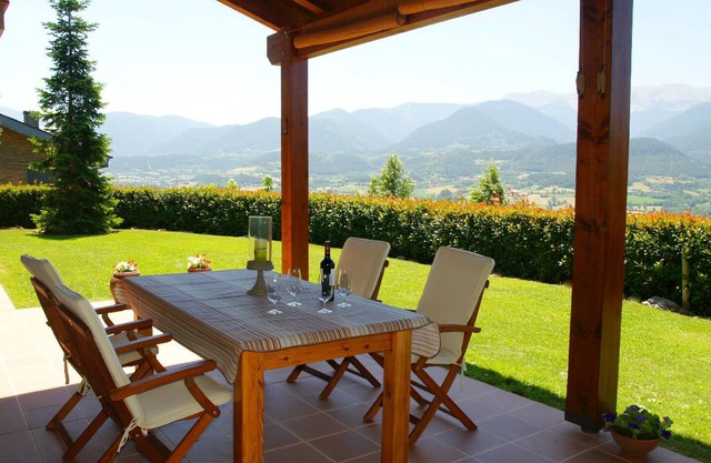 PRULLANS II - Five Bedroom House, Sleeps 10