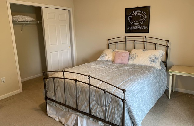 PSU Townhouse Walking Distance from Beaver Stadium
