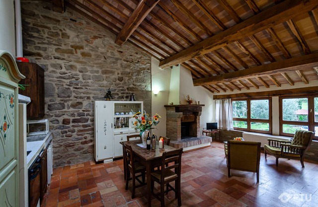 PTU La Fattoria Farmhouse - APT La Rondine