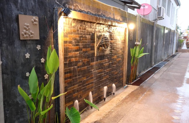 Puangpech Place