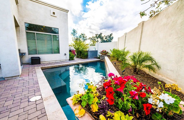 Pueblo Viejo by AvantStay | Artsy Oasis w/ Pool, Rooftop & Games - Near Old Town