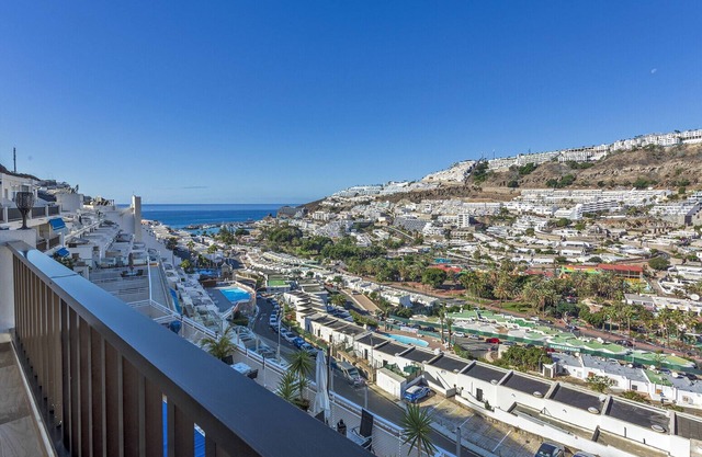 Puerto Feliz 1 : Magnificent renovated penthouse with sea views