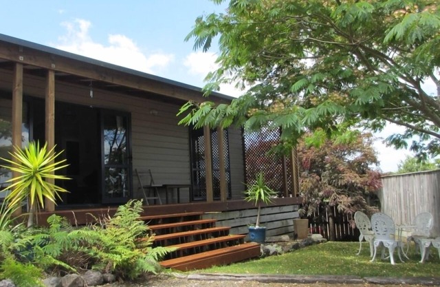 Punawai Raglan Cottage - Pet Friendly