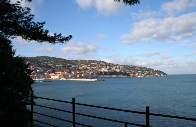 Punta Nera, beautiful villa directly by the sea