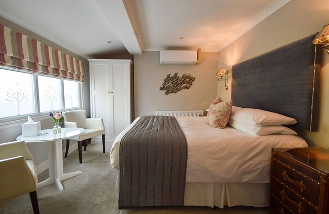 Purbeck - King or Twin Room - Ensuite with bath