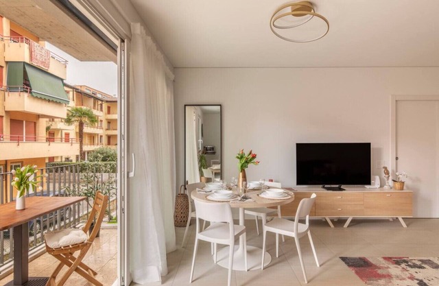 PURE LUX - Stylish and modern apartment with free parking