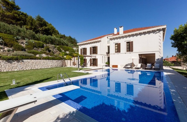 Pure luxury in the center of Split with a beautiful garden and pool