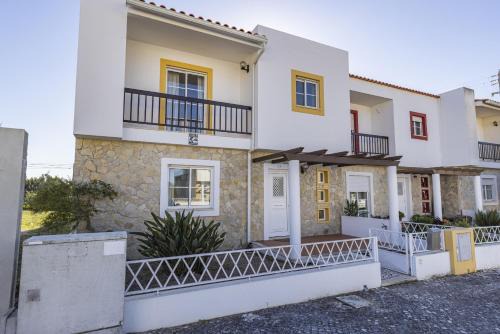 Pure relax near Nazaré by Innkeeper