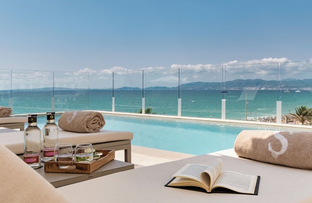 Pure Salt Residences