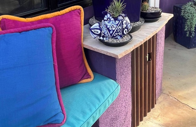 Purple Casita, King Bed, Near Tucson Medical