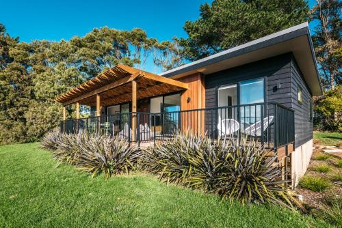 Putaki Bay - Tui Villa - Be My Guest Waiheke