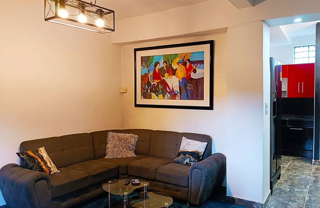 Pvt Room with Access to Rooftop and Jacuzzi
