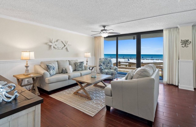 PW106 - BEACH Front 1 Bedroom Condo! Sleeps 4