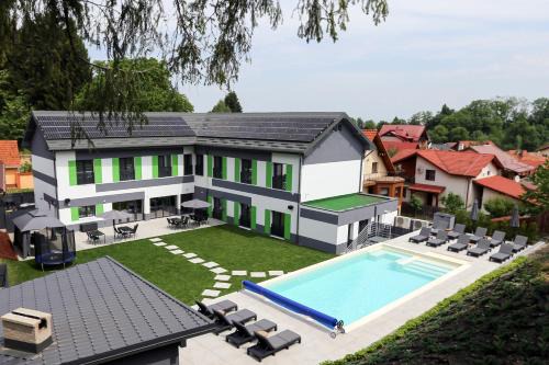 Q Villa