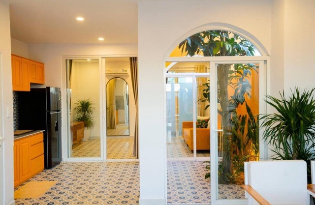 QCasa Mango - 3 bedroom villa with pool, kitchen, stunning view, work-desk, wifi
