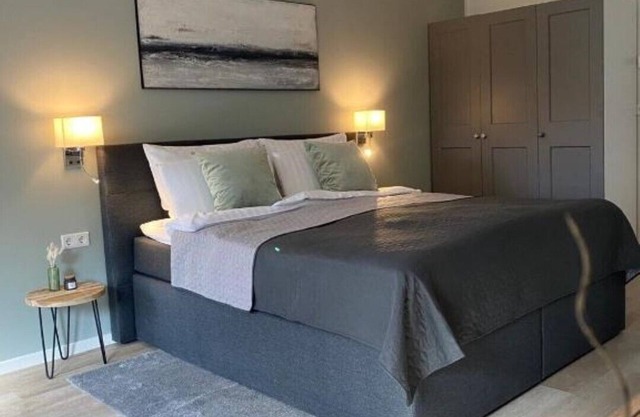 QT Studio Apartment neu & Stylisch Priv. Eing