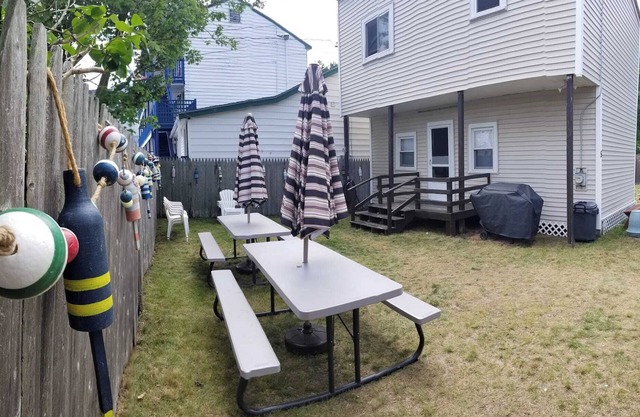 Quaint 2 bedroom cottage across the street from the beach with private yard.