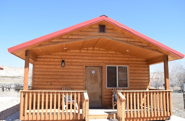 Quaint and spacious cabin in the heart of Bryce Canyon Country