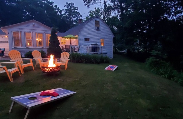 Quaint Cottage in Private Wooded Setting | Close to Lakes | Dogs Welcome