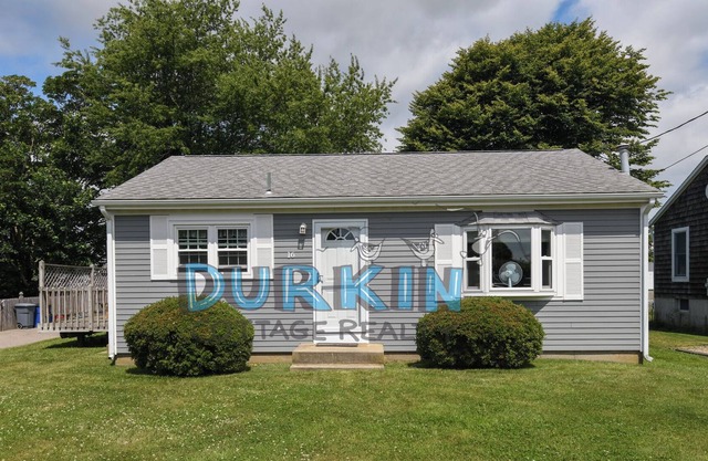 Quaint Cottage, Short Walk to Pond Access, Hypoallergenic Dog Friendly, Close to Beaches