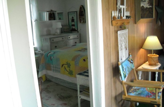 Quaint & Cozy Maiden Voyage By The Sea , Steps from the ocean!